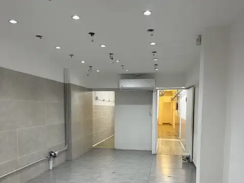 Local en Alquiler en Villa del Parque, USD 1.200