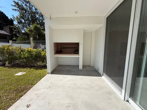 Casa en venta a estrenar, Punta Chica.