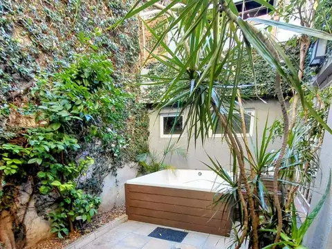 Depto Tipo Casa en Alquiler de 5 ambientes