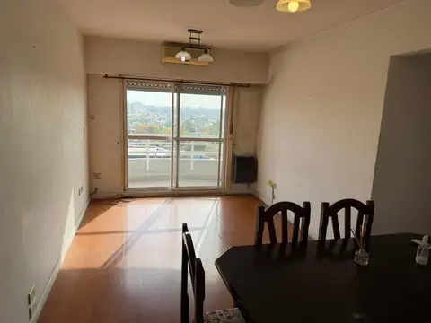 Departamento en Alquiler en Sarandi, $ 620.000