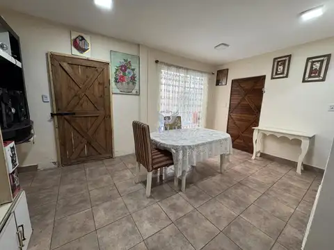 Casa en Venta con 4 cocheras