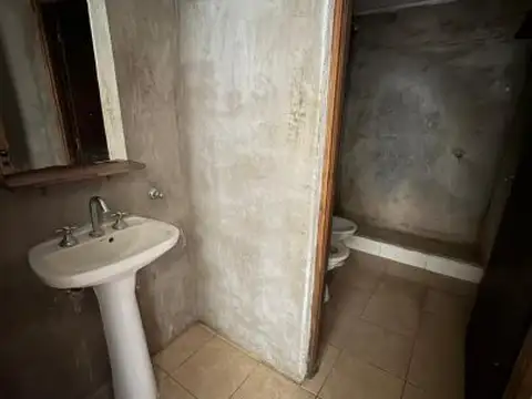 ROLDAN - ZONA CENTRICA. DUPLEX  3 DORMITORIOS .