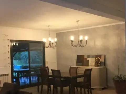 Casa en Venta con 7 cocheras