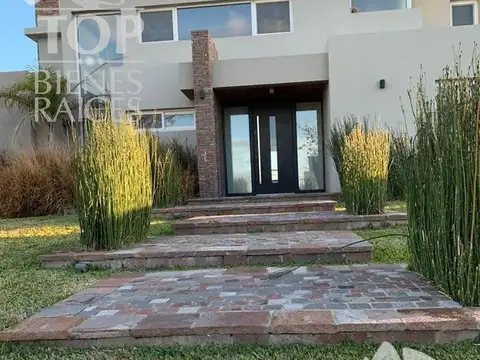 Casa en Alquiler en El Canton, USD 7.500