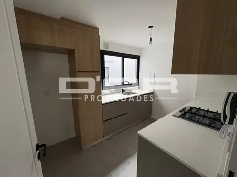 José Pedro Varela 5000, Piso 1