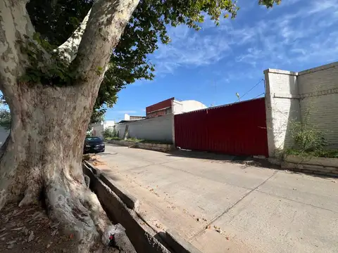 Local en Venta en El Plumerillo, USD 600.000