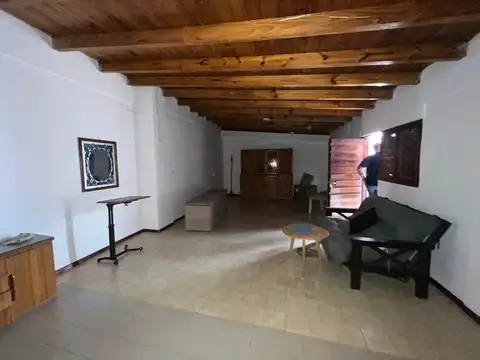 Local en Venta en El Plumerillo, USD 600.000