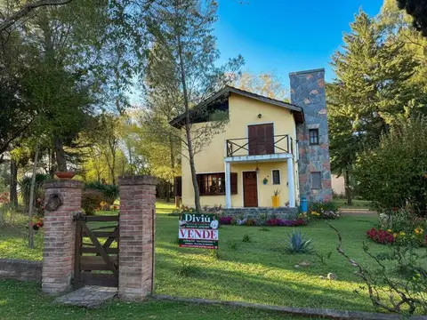 Casa en Venta, Villa General Belgrano – Gran terreno – Gas natural en puerta. cód 1106
