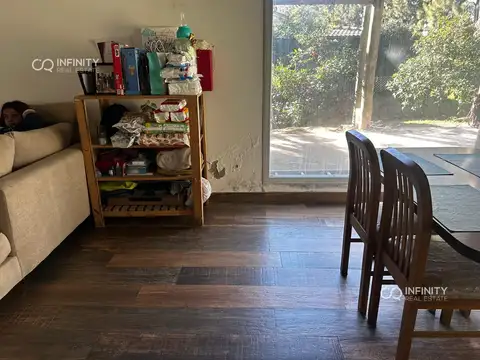 Casa en Alquiler con 2 cocheras