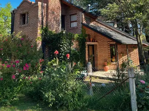 VENTA CASA EN BARRIO RESIDENCIAL LAS MARGARITAS