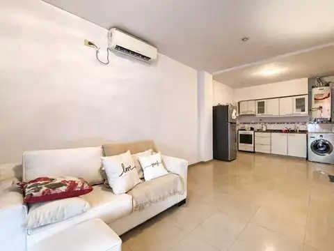 Venta Ph 2 amb en planta baja al frente con entrada independiente en Liniers!