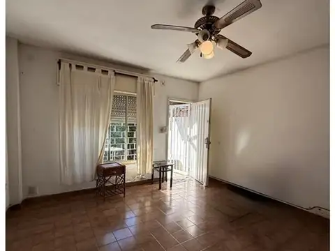 Depto Tipo Casa 4 ambientes con 2 baños