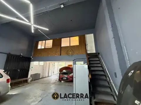 Galpón de 330m2 en venta en Martinez