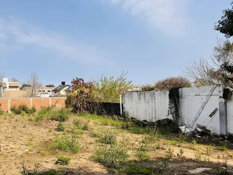 Terreno en Venta 30  mts Fondo