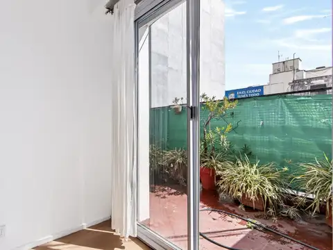 VENTA DEPARTAMENTO 4 AMBIENTES CON ESCRITORIO Y TERRAZA. SUCRE Y AV. LIBERTADOR