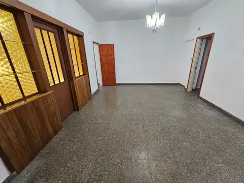 Casa en Alquiler en Quilmes Oeste, $ 690.000