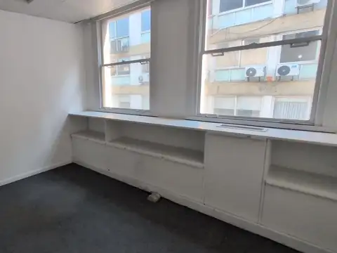 Local en Alquiler en Tribunales, $ 1.500.000