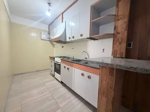 Casa en Alquiler con 1 cochera
