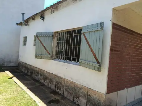 VENTA CASA A RECICLAR MORENO