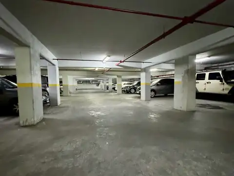 Venta Cochera cubierta y fija Villa del Parque CABA