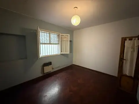 Depto Tipo Casa en Venta en Centro, USD 54.000