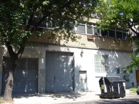 Galpon en Venta 30  mts Fondo