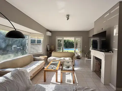 Casa en Alquiler 6 Ambientes en Barrio Cerrado Septiembre - Escobar