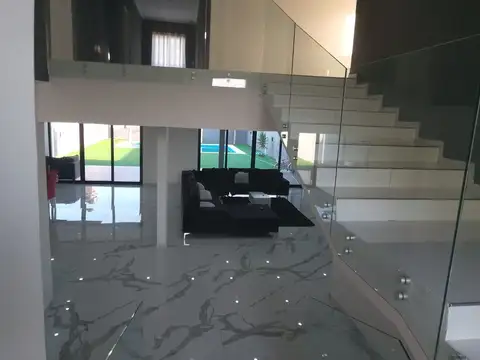 Casa en Venta en Monte Grande, USD 159.000