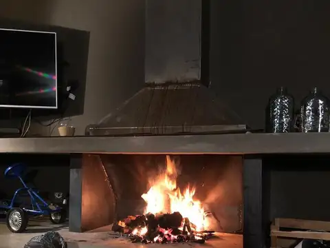 Casa en  barrio cerrado a la venta