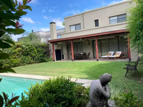 Casa - La Damasia
