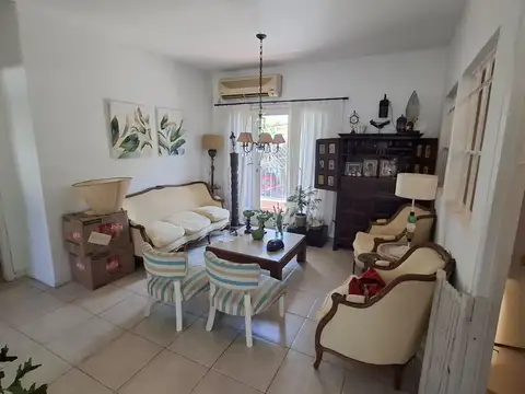 Depto Tipo Casa en Venta de 4 dormitorios
