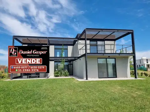VENTA – IMPRESIONANTE CASA 6 AMBIENTES C/PISCINA – LOTE DE 1.274 M2