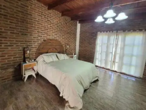 Casa 2 ambientes con 1 baño