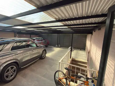 Casa 5 ambientes con 7 baños