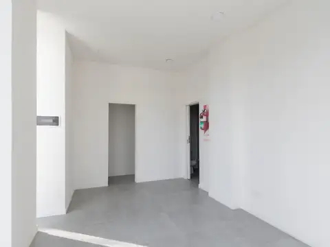 Local en Venta en Luis Agote, USD 60.000