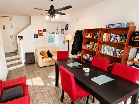 Depto Tipo Casa en Venta en República De La Sexta, USD 65.000