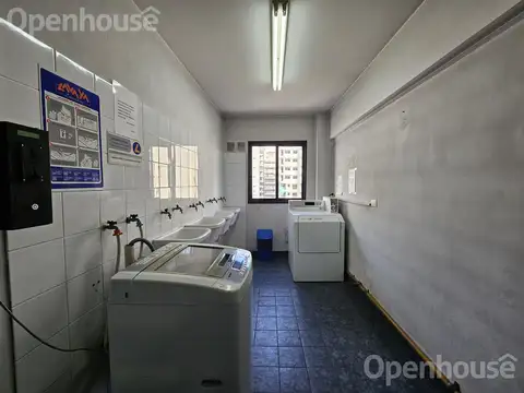 Monoambiente con Balcon  en RECOLETA   excelente zona Cabrera y Laprida.