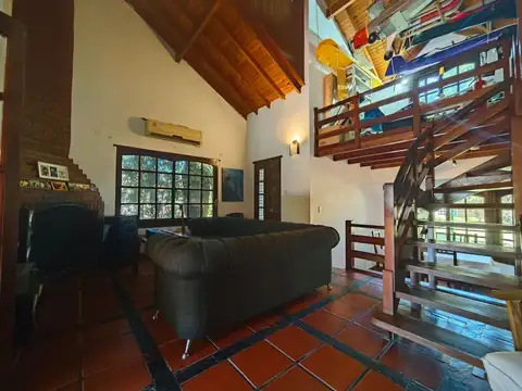 Venta Casa de 5 amb en El Bosque Country, Campana