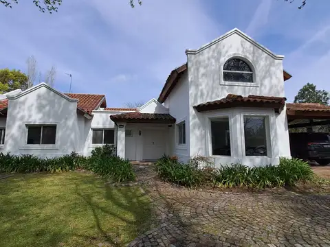 Casa en venta en Pellegrini Village