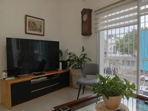 Depto Tipo Casa en Venta 8 años