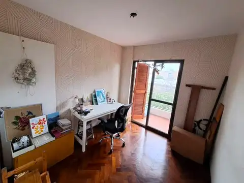 Avenida Pellegrini 600
