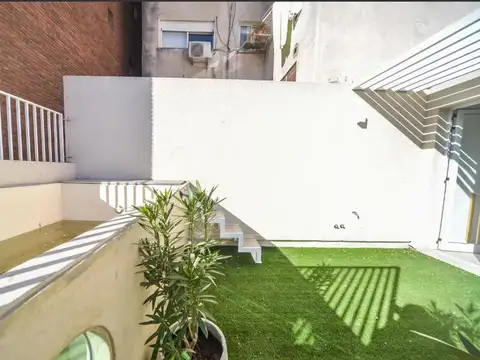 Depto Tipo Casa en Venta con 1 cocheras