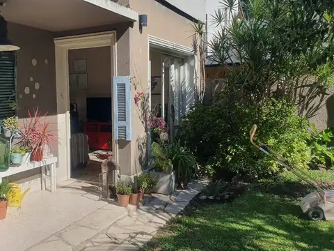 Depto Tipo Casa en Venta de 3 ambientes