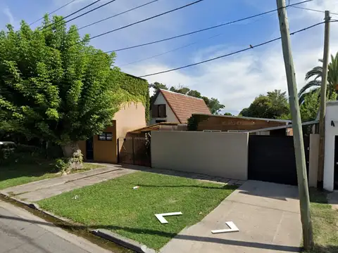 Casa en Venta en La Plata [Cod: 2852-21]