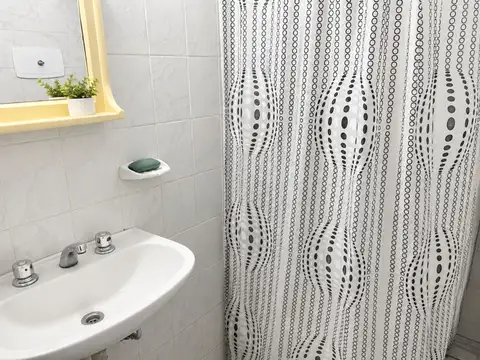 Depto Tipo Casa en Venta en Villa Adelina, USD 83.000