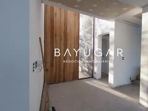 Casa 6 ambientes con 4 baños