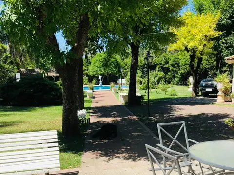 Casa Quinta De 9000 M2 Con Quinchos - Pileta - Casa De Caseros