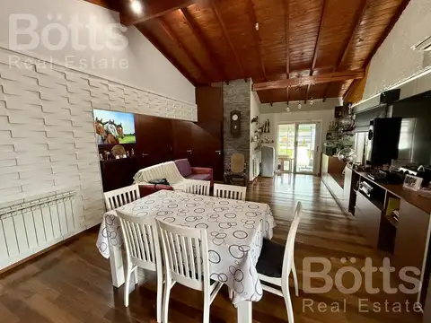 Casa en Venta en Jardines de Escobar, USD 160.000