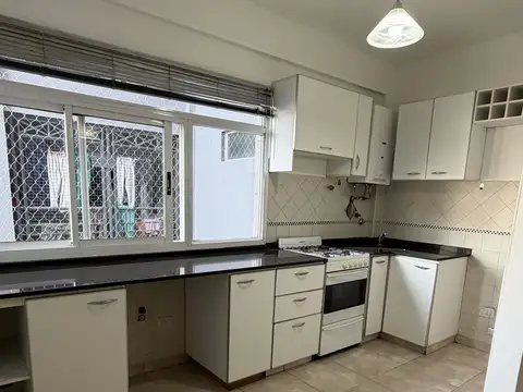 Departamento en Alquiler en Villa Luro, $ 800.000