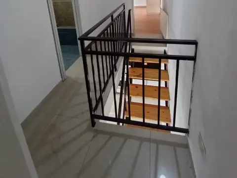 DUPLEX 3 AMBIENTES con ENTRADA DE AUTO